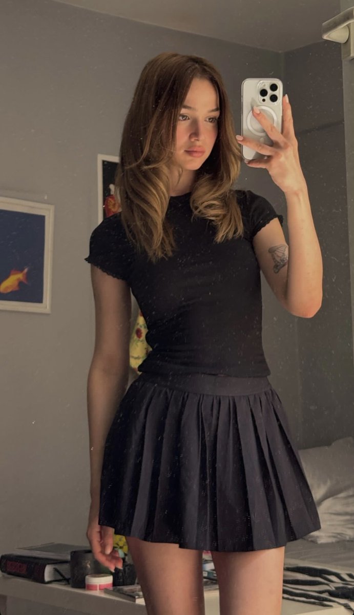 kızlar ceren ayruk fiziği ister

BenLeman DisneydeDevam