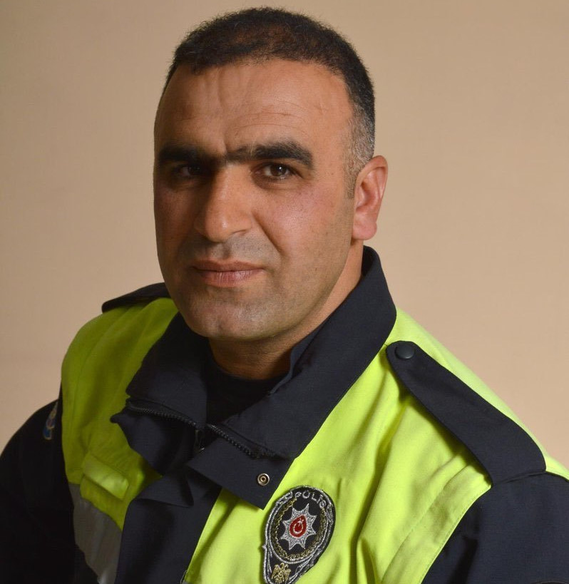 bpthaber's tweet photo. 9 yıl önce bugün Fethi Sekin, İzmir adliyesindeki bombalı saldırıyı önlerken şehit oldu. 🇹🇷 https://t.co/YejmTU5ZqB