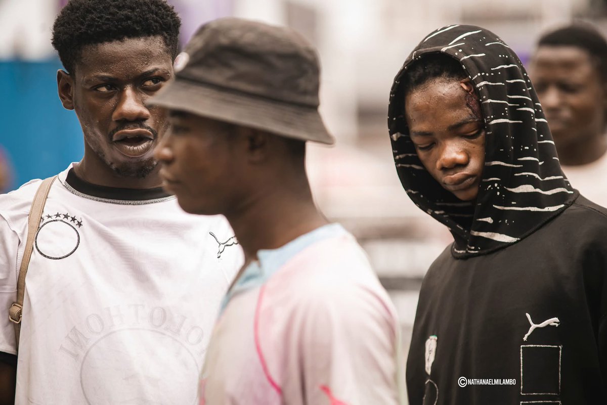 ngalulajael1's tweet image. Des enfants abandonnés grandissent dans la rue.
Ils apprennent à survivre, pas à aimer.
Ignorer l’enfance, c’est fabriquer des adultes en colère.
Protéger les enfants n’est pas un luxe, c’est urgent.