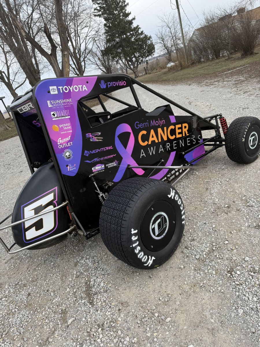 SarffKarter's tweet photo. Chili Bowl Nationals 2026👊 

Such a special car to be able to showcase this year. I know lots of people including me have lost some very special people to cancer. I’m honored to be behind the wheel of the Chase Briscoe Racing Gerri Molyn Cancer Awareness #5 this year! https://t.co/llP3rZIMzm