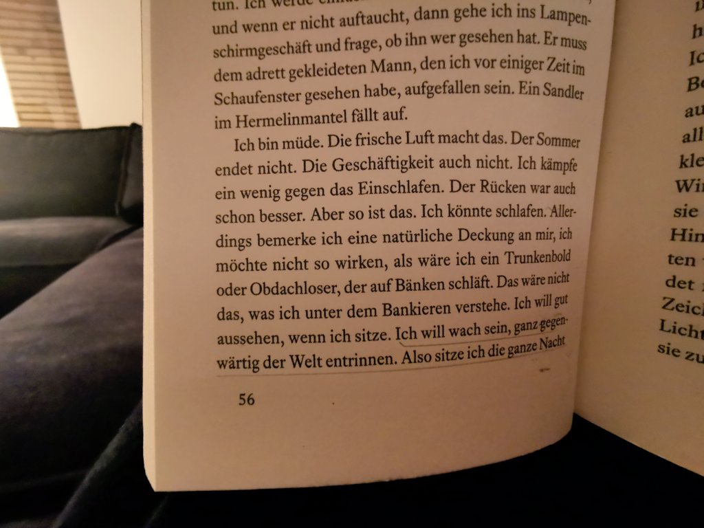 lenitiv's tweet photo. „Ich will wach sein, ganz gegenwärtig der Welt entrinnen. Also sitze ich die ganze Nacht und schlafe nicht. Ich traue mich nicht.“ https://t.co/eWXhYhjEAa