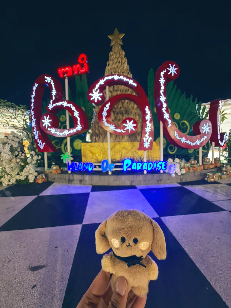 I smell the scent of the sea at dawn