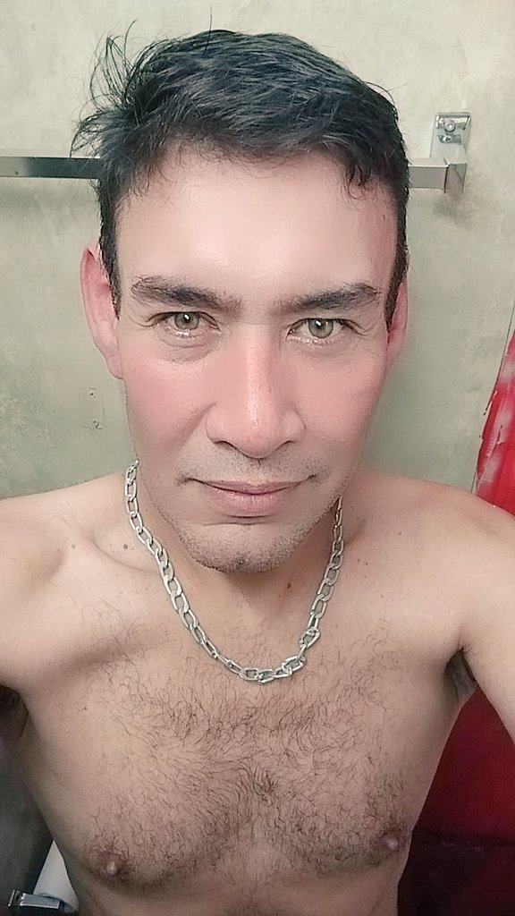 garolo33's tweet photo. Un buen baño para andar limpiecito https://t.co/kiJFqvl9Yc