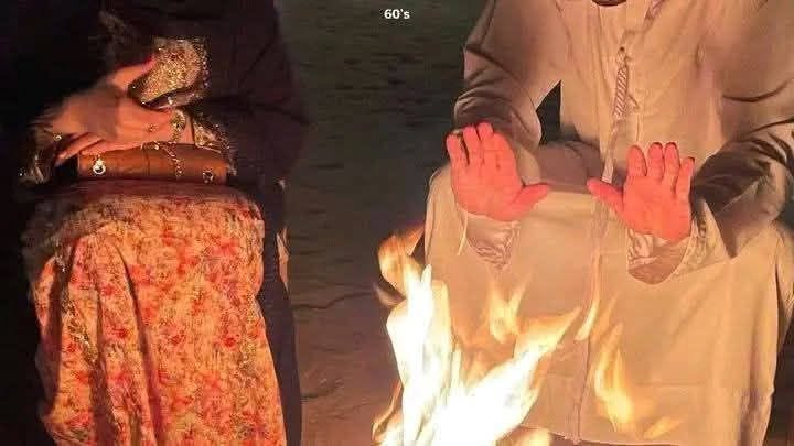 MaidahMuhammad's tweet photo. سوشل میڈیا پر آج کل جو یہ عمیری عمیری کا راگ الاپا جا رہا ہے ، یہ دراصل اس گند کی علامت ہے جو ہمارے معاشرے کے رگ و ریش میں اتر چکا ہے۔ ایسی اخلاق باختہ عورتیں آپ کو ہر گلی ، ہر دیہات اور ہر کونے میں مل جائیں گی جن کے نزدیک اپنے مخلص مرد کی کوئی اوقات نہیں۔ وہ بیچارہ جو خون پسینہ ایک کر کے کماتا ہے ، جس کی پوری زندگی ان کے نخرے اٹھانے اور ان کے تندور بھرنے میں گزر جاتی ہے ، وہ انہیں نامرد لگتا ہے۔ کیونکہ وہ ان کی ہوس کی اس آگ کو ٹھنڈا نہیں کر پاتا جس کا ایندھن صرف بے حیائی ہے۔

ان عورتوں کو تو وہ عمیری پسند آتے ہیں جو خود دو ٹکے کے نہیں ہوتے ، جن کی ساری مردانگی میڈیکل سٹور سے ملنے والی 50 روپے کی گولی کی محتاج ہوتی ہے۔ یہ وہ چھچورے ہیں جو وقتی واہ واہ کی خاطر اپنے گردے تک جلا لیتے ہیں اور یہ عقل کی اندھی عورتیں ان مصنوعی سہارے والے مردوں کو اپنا مسیحا سمجھ بیٹھتی ہیں۔ لعنت ہے ایسی سوچ پر جہاں حلال کمانے والا شوہر ذلیل ٹھہرے اور بازار کی گولیوں پر پلنے والے ٹھرکی اور نشئی کردار آئیڈیل بن جائیں۔ یہ سب صرف گھٹیا ذہنیت کا شاخسانہ ہے ، ورنہ سچ تو یہ ہے کہ جس عورت کی فطرت میں ہی کجی ہو ، اسے کعبے میں بھی بٹھا دو تو اس کی نظریں کسی عمیری کو ہی ڈھونڈیں گی۔