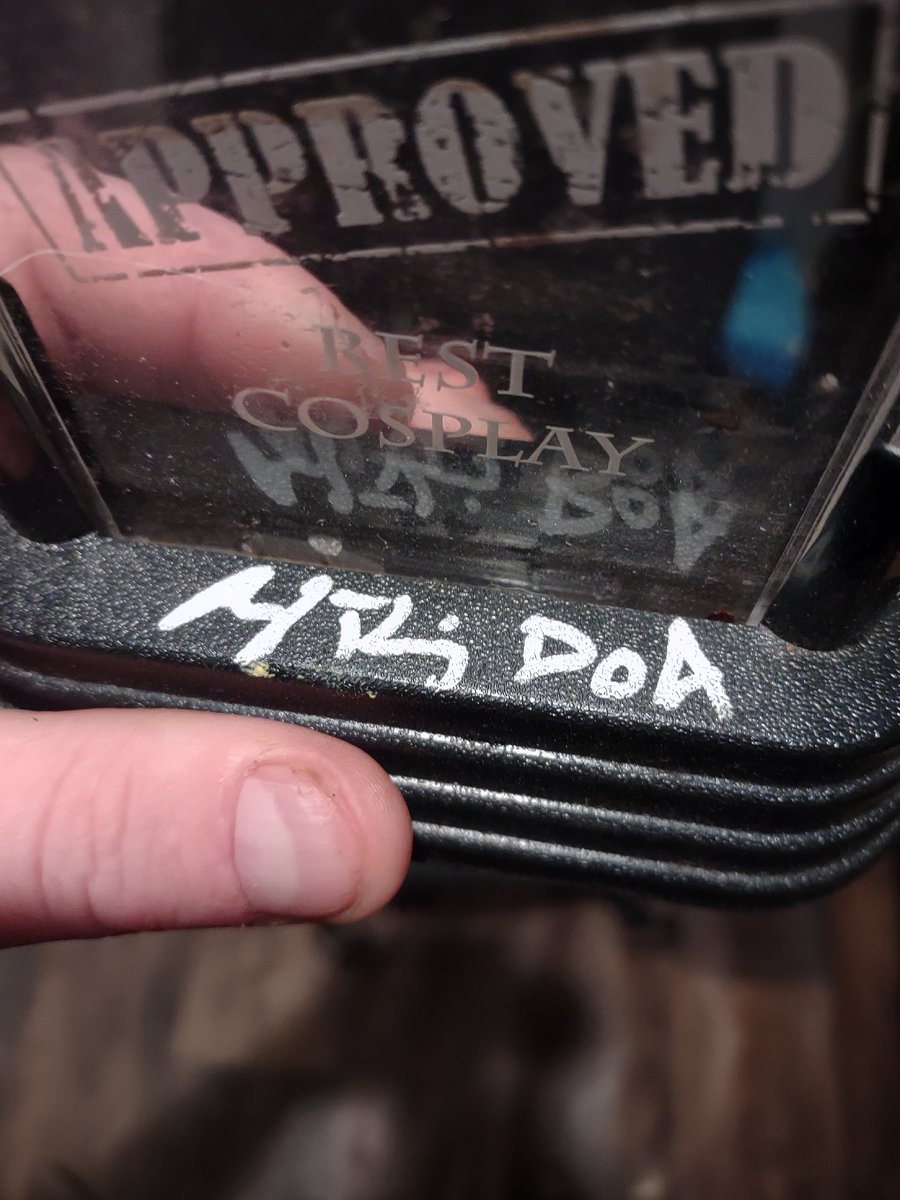 SignUpIfNew's tweet photo. Cosplay award from 2010, Screwattack gaming convention. Found it two years ago, felt like sharing it.
Seen better days, though I was surprised that I still have it.
Gaming conventions aren't really a thing anymore, mostly places to buy or advertise.
The guy pictured on it went by 'Angel', dunno what his real name was. I also gave him the helmet for the HL2 Metrocop cosplay as a souvenir. I think I still have the stun baton that went with it, though the vest and pants have gone missing since.
It's important to recall good times, better to have something to remind you. Think of those as a "backup" for when your own memory fails you.
You will not always remember good moments, you may forget them entirely. I didn't even remember what Screwattack was until I found this, and I often forget again unless I look at it.
I feel bad for folks who grew up past that time not too long ago, things really have gotten shallow nowadays.