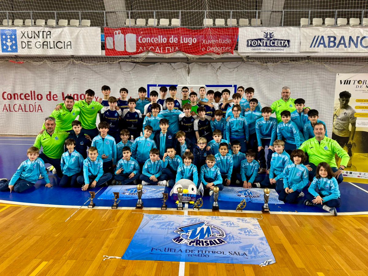 Moprisala's tweet photo. 🏆 Torneo LugoSala
Cerramos otra fantástica experiencia para nuestros chicos en una cita a la que tenemos un cariño especial compartiendo pista durante 3 días con los equipos gallegos y disfrutando del futsal 🤩
Felicidades @ADCLugoSala por la organización 👏🏻
Hasta la próxima 👋🏻 https://t.co/1gvwezZFym