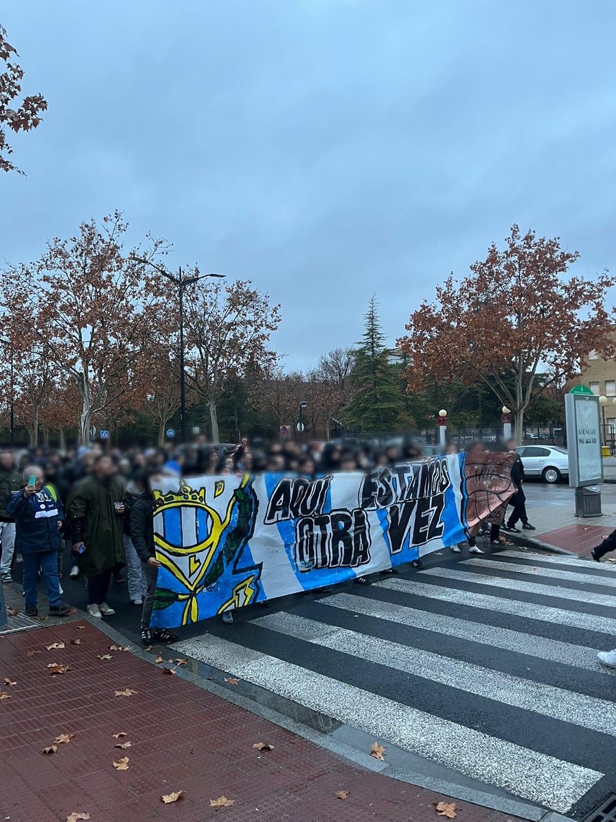 Ghetto28Ultras's tweet image. Albacete - CD Leganés 

Primer partido y primeros tres puntos del año.

Ni la lluvia ni los kilómetros serán capaces de que abandonemos tu barco.

¡Una vez más, aquí estamos otra vez!