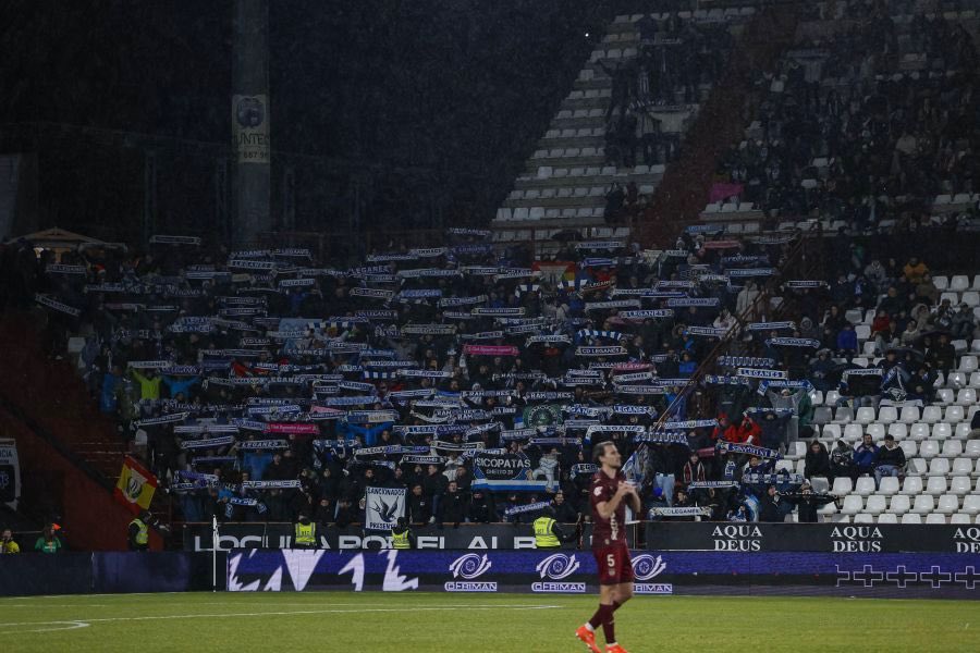 Ghetto28Ultras's tweet image. Albacete - CD Leganés 

Primer partido y primeros tres puntos del año.

Ni la lluvia ni los kilómetros serán capaces de que abandonemos tu barco.

¡Una vez más, aquí estamos otra vez!