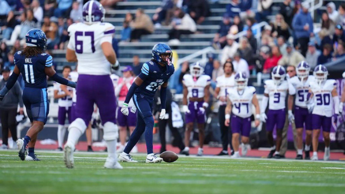chris_hummer's tweet photo. FCS Freshman All-American DB Anthony Hawkins has committed to Iowa his rep @kohllleo of @uasportsagency tells @CBSSports. https://t.co/WN8IUWNDst