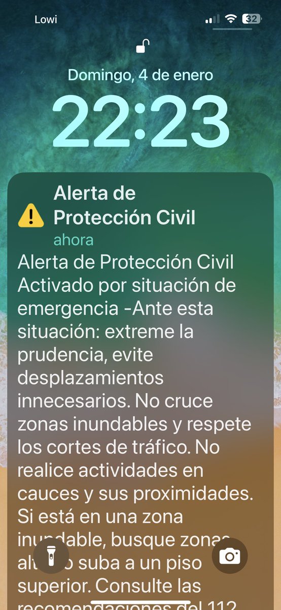 Segunda alerta roja del día en Málaga. La cosa pinta regular. No salgáis y dejad la grabación de vídeos de los ríos para otro día….