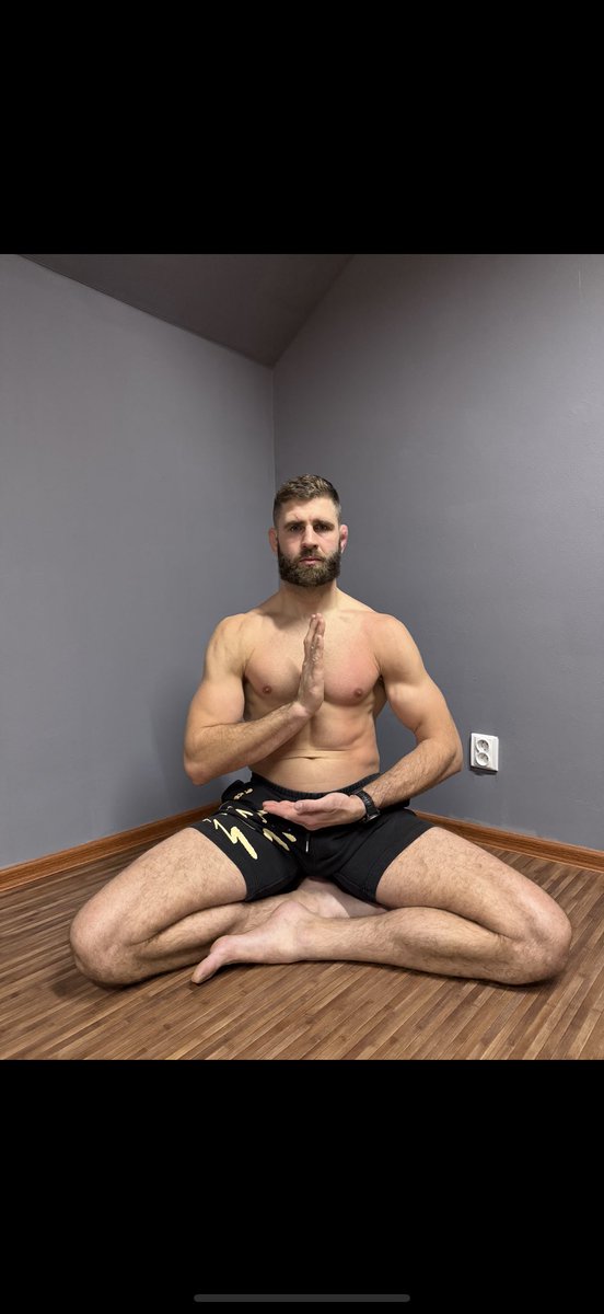 jiri_bjp's tweet photo. Weekend of fasting/recovery
Once a week 36 hours of fasting is for my body one of the most beneficial thing what I can do🙏
Staying sharp, ready for opportunity ⚡️♾️⚡️
#Stillness
#Sharp
#Healthy
#Sm1le https://t.co/KCgTmnBSfs