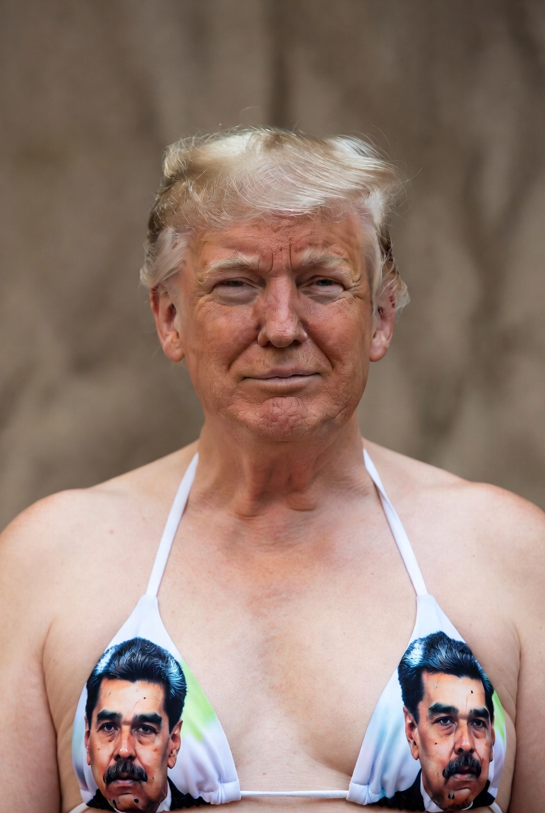 Just spotted him at the beach. 

#trump #MaduroCapturado