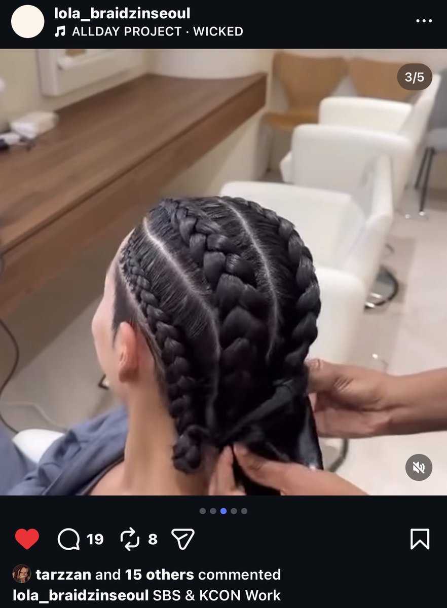 HazzaGucci's tweet image. yall bitches pmo a black woman did Tarzzan’s braids this whole time and y’all acting outraged like he asked mama Choi to do it 🫩
y’all wouldn’t survive a day on the islands we give white/asian ppl box braids all the time cause they love the look, less about appropriating tbh