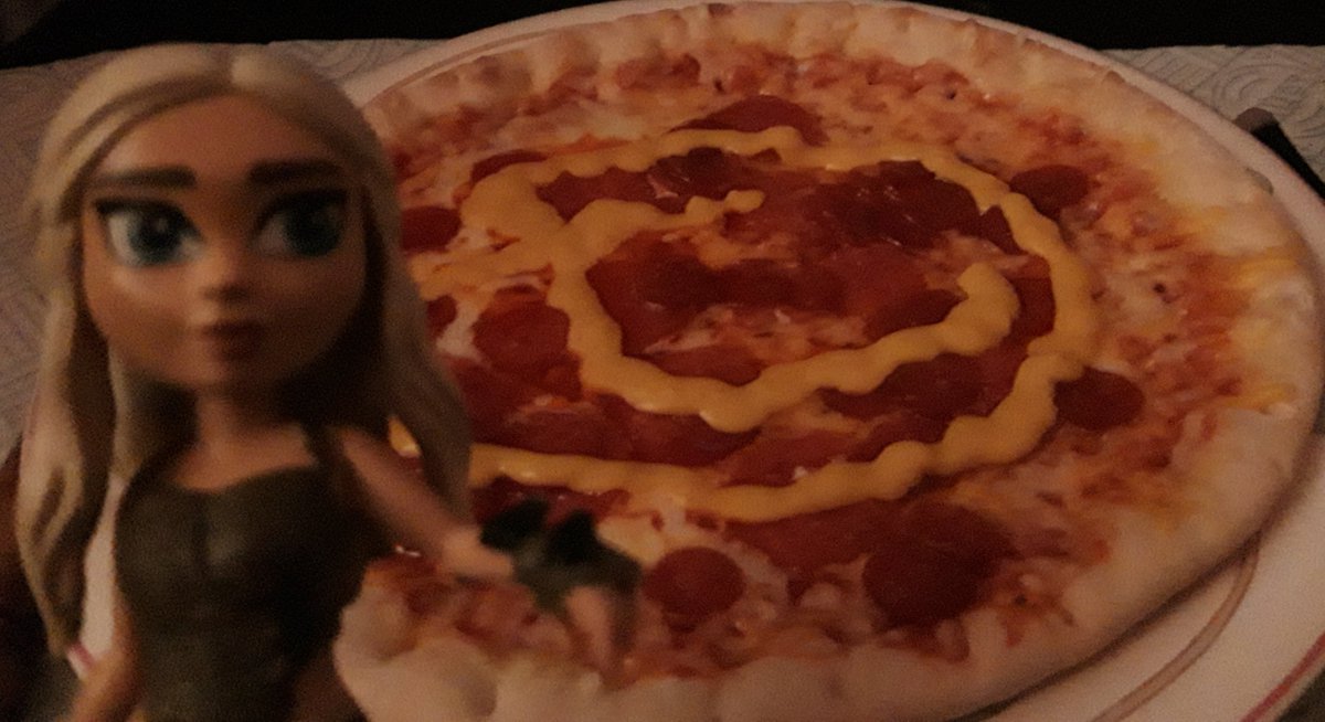 PlasticDaenerys's tweet photo. Let's make 2026 the Year of the Pizza! https://t.co/Tu0OTmW3ro