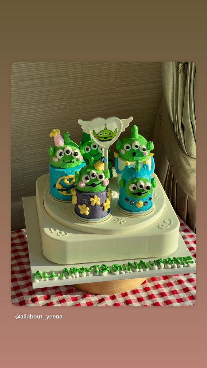 IGS : yeenasalas

YEENASALAS
<a href="/yeenasalas5/">gina.salas</a> 
#HBD26thYeenasalas 
#จีน่าซาลาส #yeenasalas