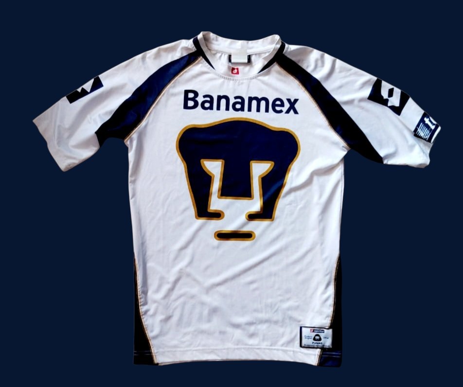 pumartur32's tweet photo. @PumasMX 
#LOTTO 
#uniformesdePumas
#jerseysDePumas
#deepoca 
Pumas 2002 2003 https://t.co/ruqZSwd7ho