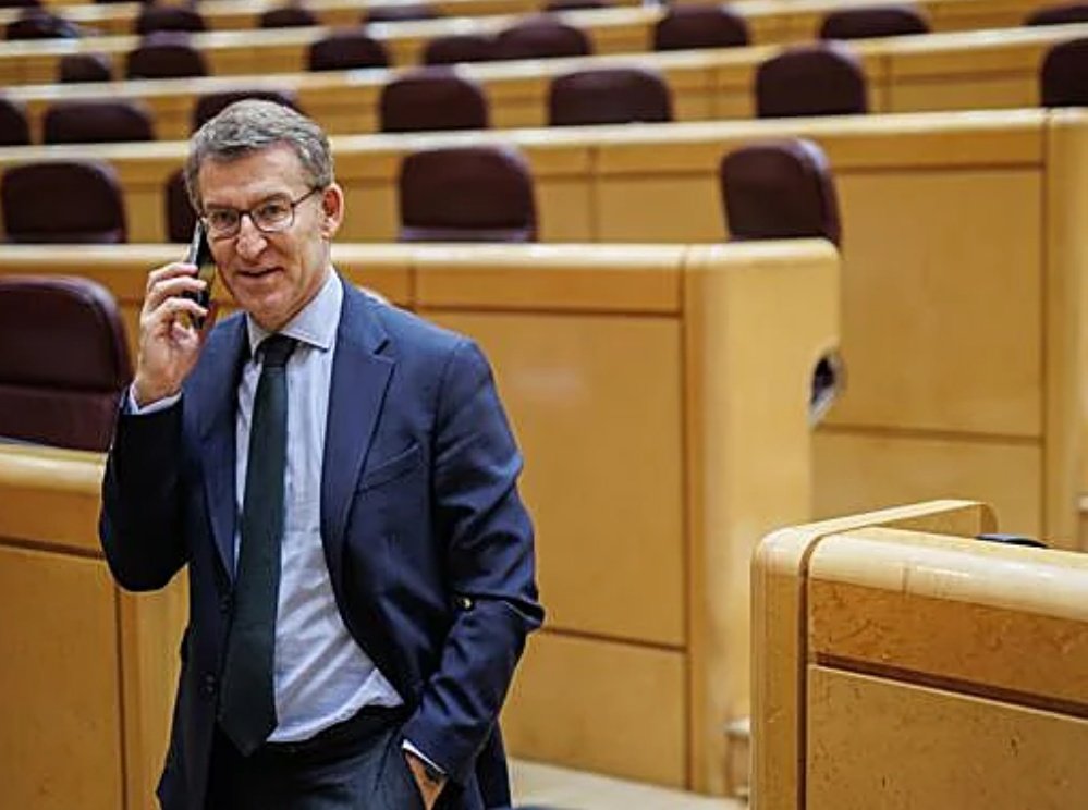 OctavioTraver's tweet image. - Oye, María Corina
+ Dime, Alberto
- Tú di que estabas informada de todo, en tiempo real por parte de @POTUS, los días anteriores
+ Pero si ha dicho #Trump que no estoy suficientemente valorada y que va a apoyar a Delcy...
- Lo importante es la comunicación, controlar el relato.