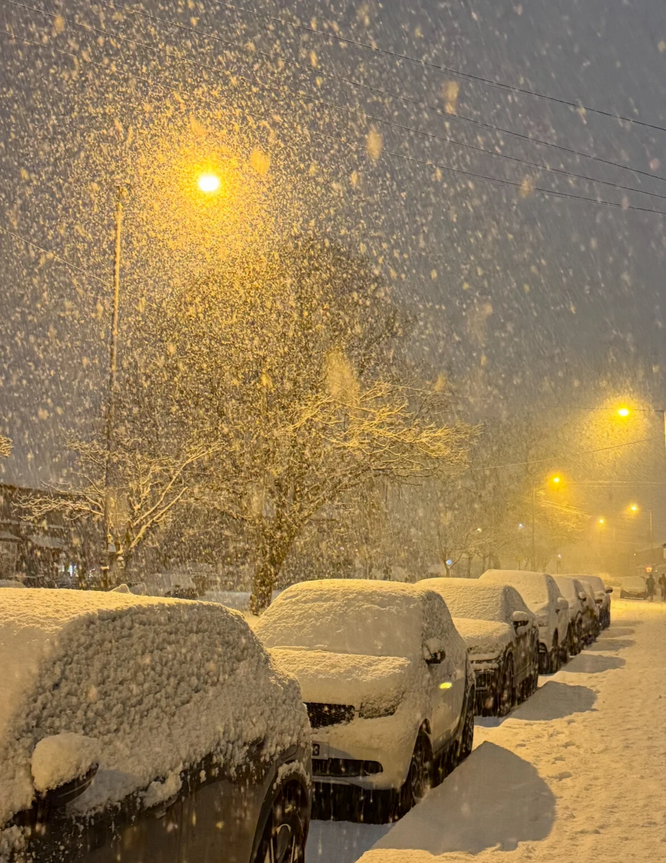 MetWatchUK's tweet image. Stoke-on-Trent tonight! #uksnow