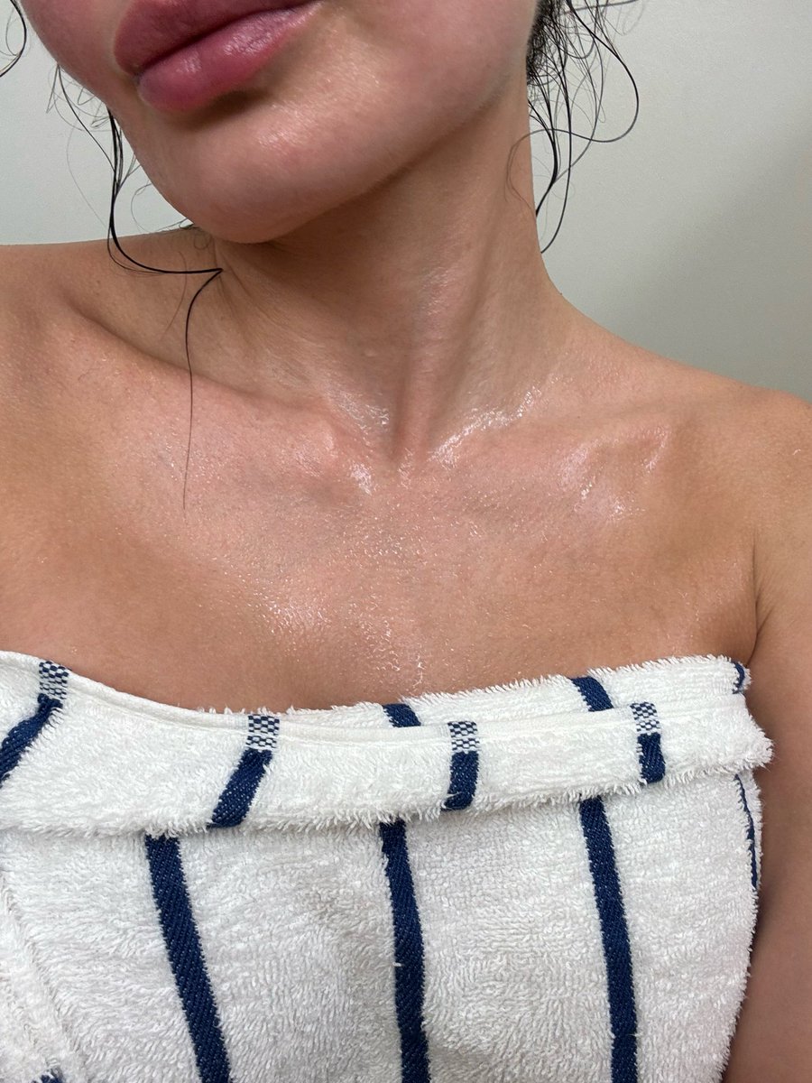 sweetestluu's tweet photo. Sauna pink shades https://t.co/zxrWf3WFzL