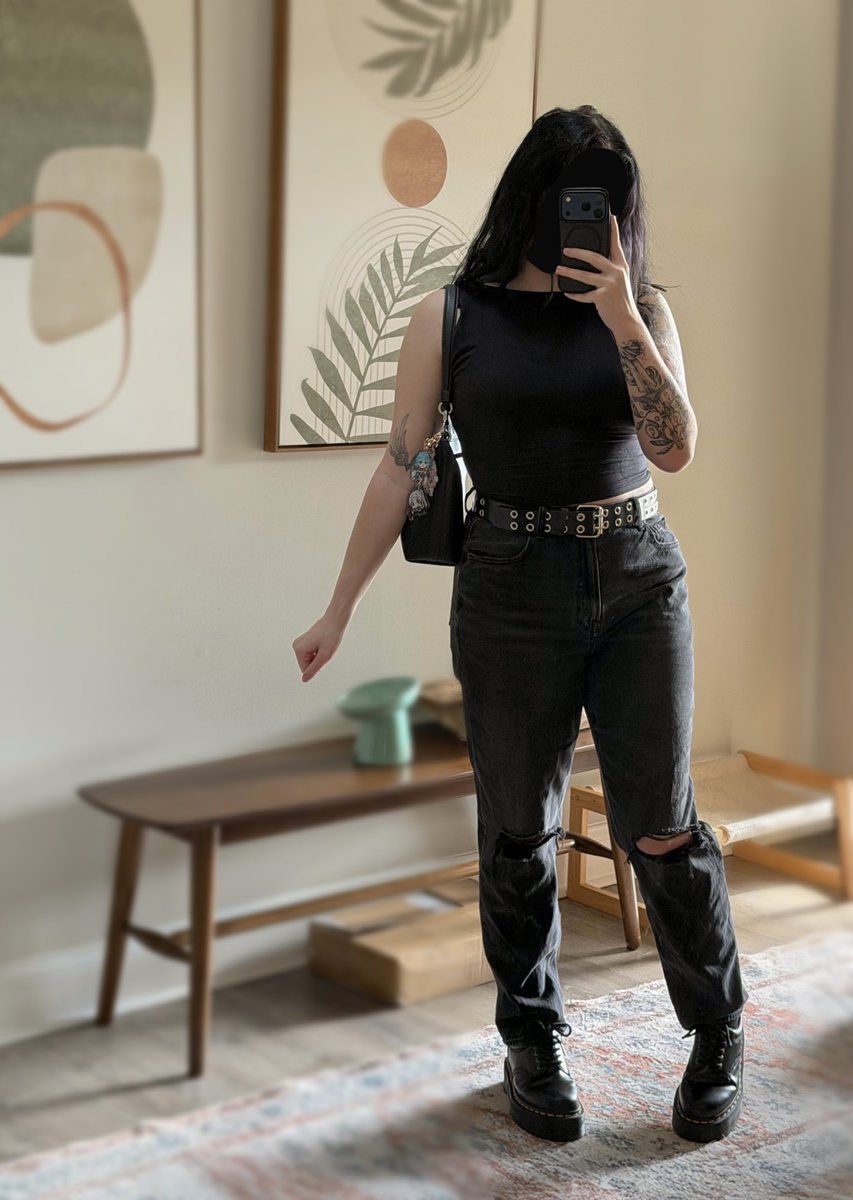 just a creature 🐦‍⬛