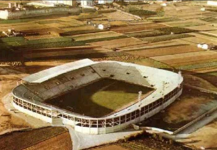 València, anys 1970. Vista del camp del Llevant UE a Orriols, enmig d'una horta ja desapareguda.