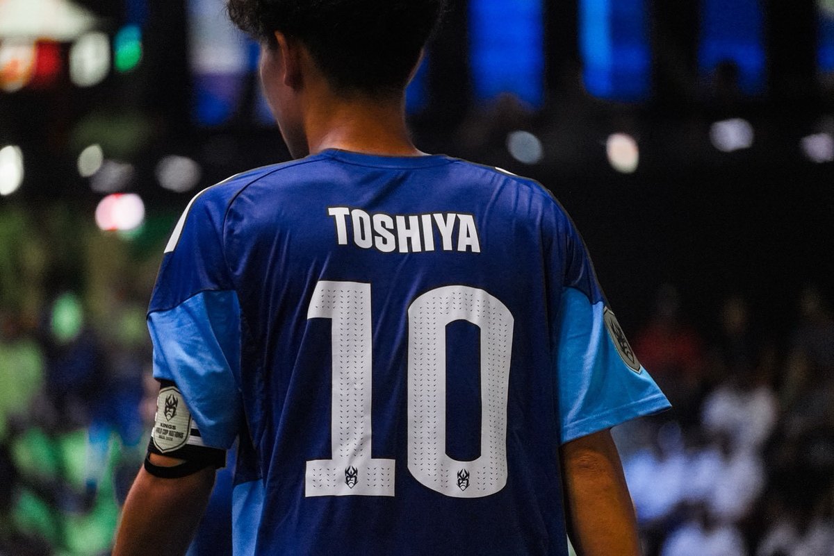 tosiya58's tweet photo. 自分のパフォーマンスに対しての評価は全て受け止めます。
批判されて当たり前��振る舞いでした。

試合前に曜一朗くんから電話がきて、
『お前で負けるか、お前で勝つ』
こう言われました。

言葉の通り僕の責任です。
おれが決めたら勝ってました。

この敗戦と悔しさを取り戻すためには次の2戦で必 https://t.co/bnrgPUNhuv