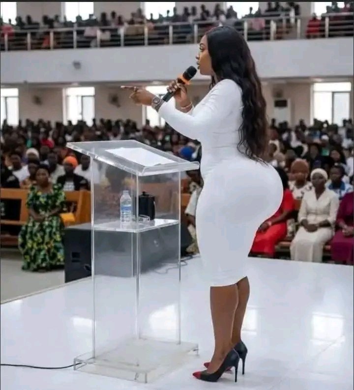 _therealbee_'s tweet image. First Sunday of 2026 
Not missing church this year