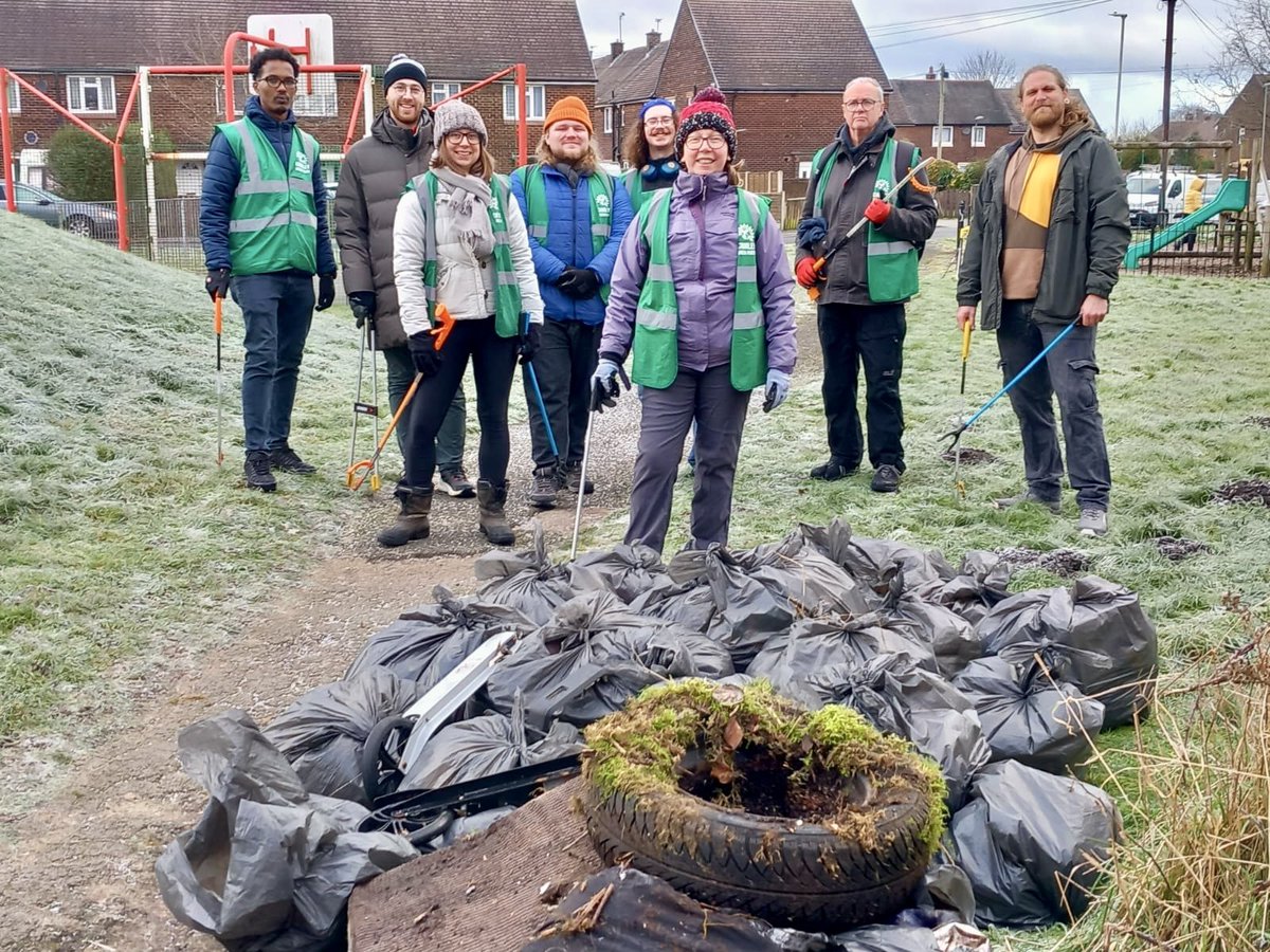 What a super start to 2026 in Coppull!
Our litter pickers have cleared a huge amount of litter from around the park and railway bridge at Byron Crescent, Coppull.
Want to join in? Our next litter pick will be 1st February!!