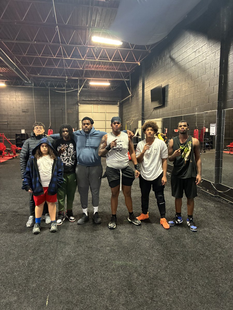 Carter Horton - Edge Rusher tweet media