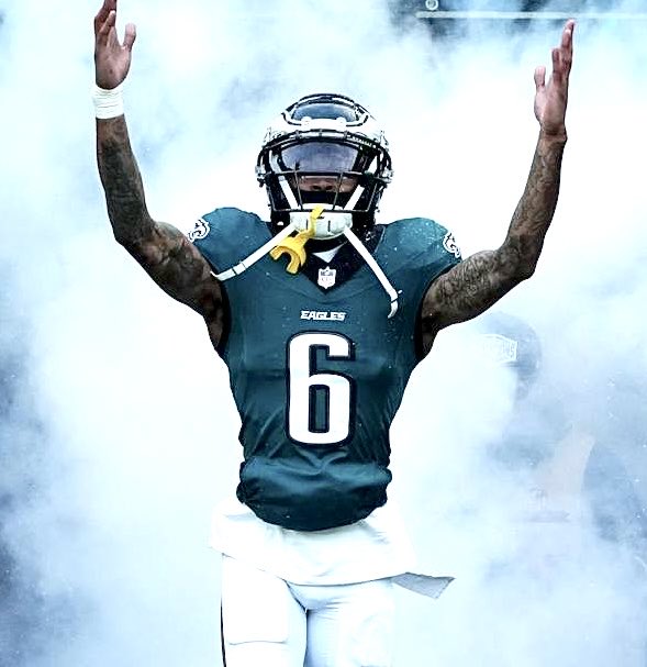 PhilaFanCentral's tweet image. DeVonta Smith is now over 1,000 receiving yards for the season, and over 5,000 receiving yards for his career 🦅

He and A.J. Brown are already both top-10 on the Eagles’ all-time receiving list