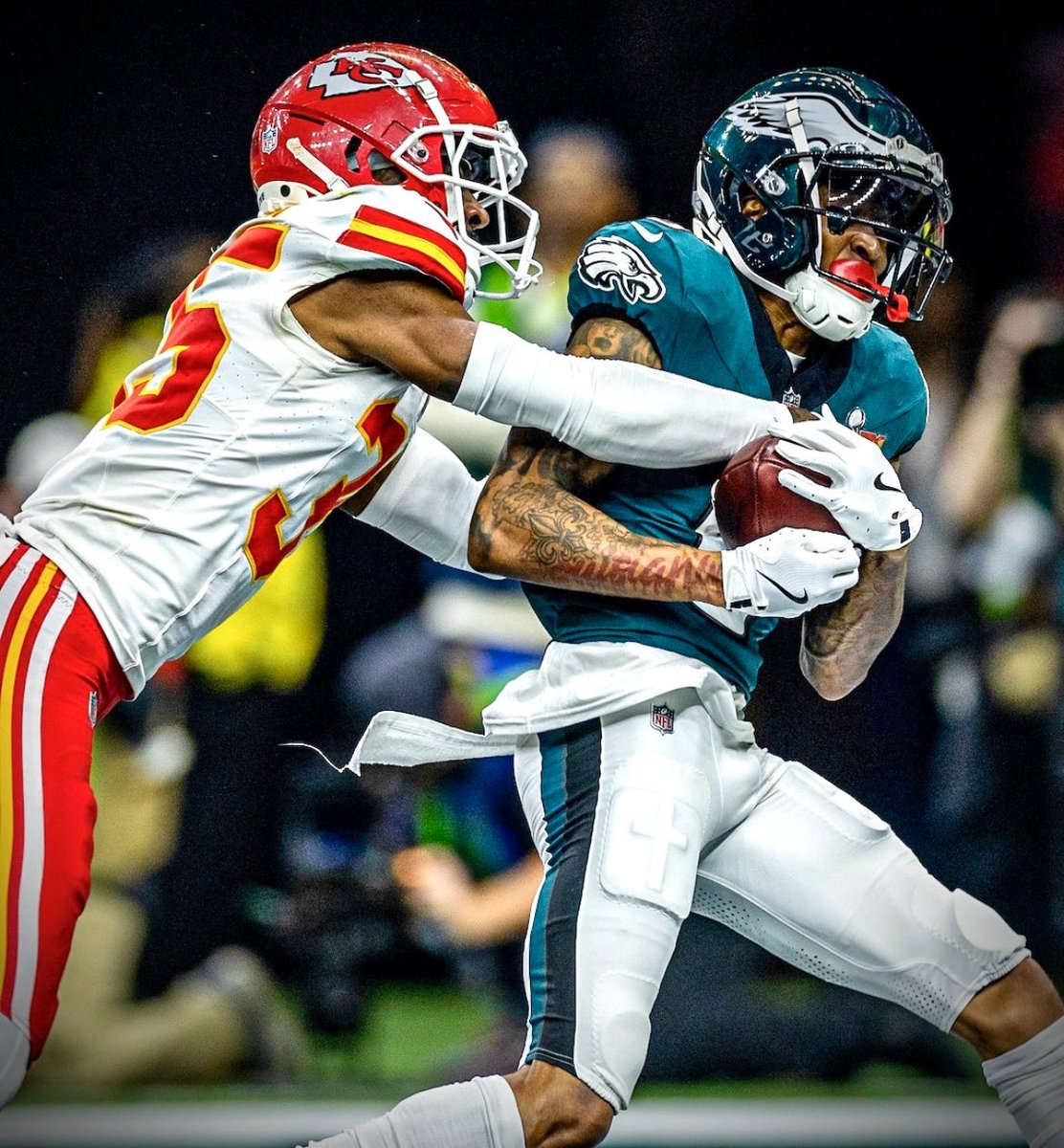 PhilaFanCentral's tweet image. DeVonta Smith is now over 1,000 receiving yards for the season, and over 5,000 receiving yards for his career 🦅

He and A.J. Brown are already both top-10 on the Eagles’ all-time receiving list