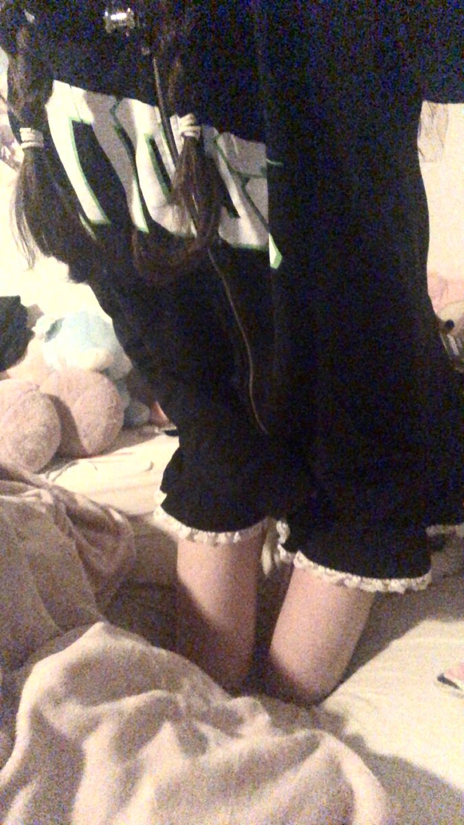 ʰᵃⁿᵃ tweet media