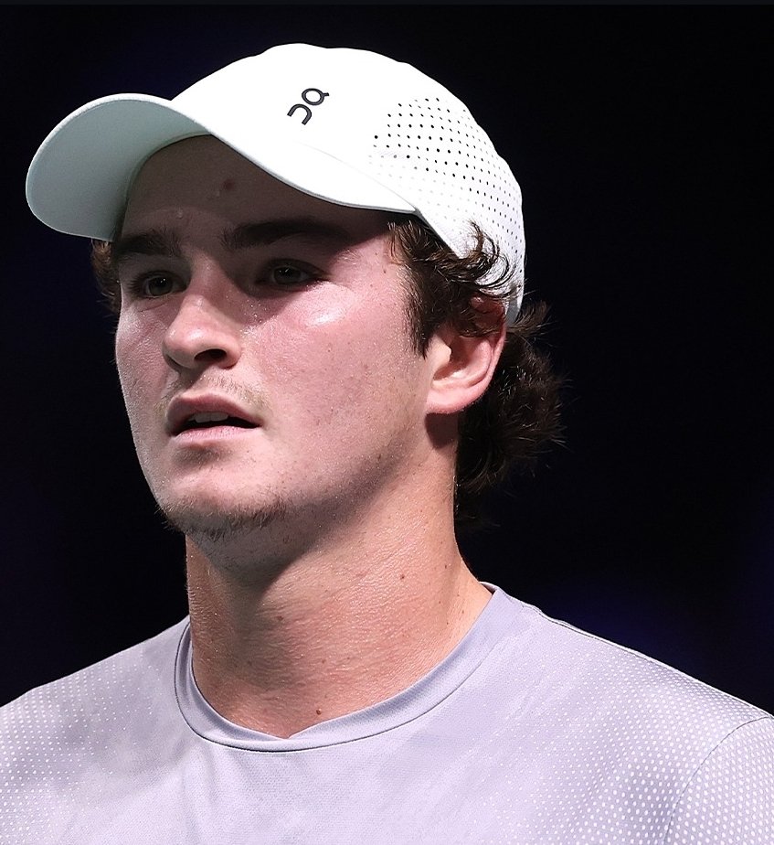 Joao Fonseca de bajó de #Brisbane