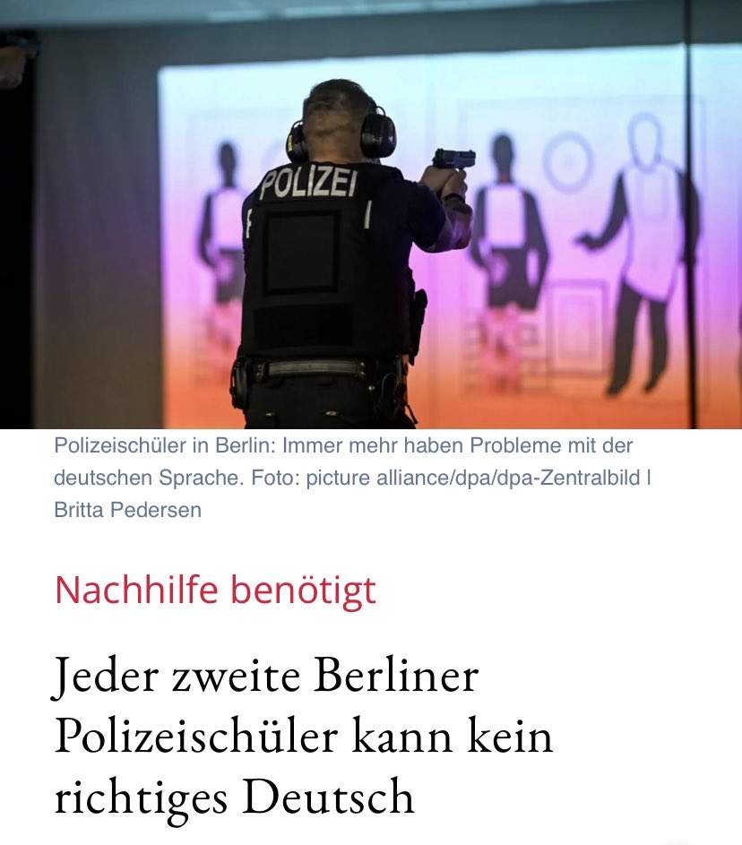 ElliotStabler92's tweet image. Wie haben die dann eigentlich die Abiturprüfung bestanden?