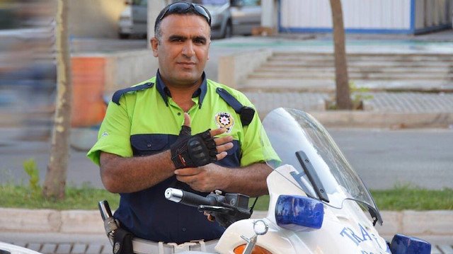 Tarih 05/01/2017 bu dünyadan yüce gönüllü , korkusuz ,cesur bir vatan evladı ebediyete göçtü. Ruhun şad , mekanın cennet olsun ağabey.
Şehit Polis memuru Fethi Sekin🇹🇷