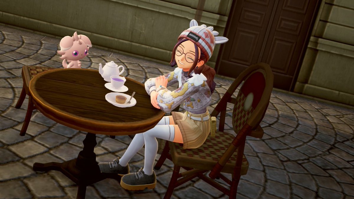 ln4tiny's tweet image. No one cares but look at me with my Pokémon :3