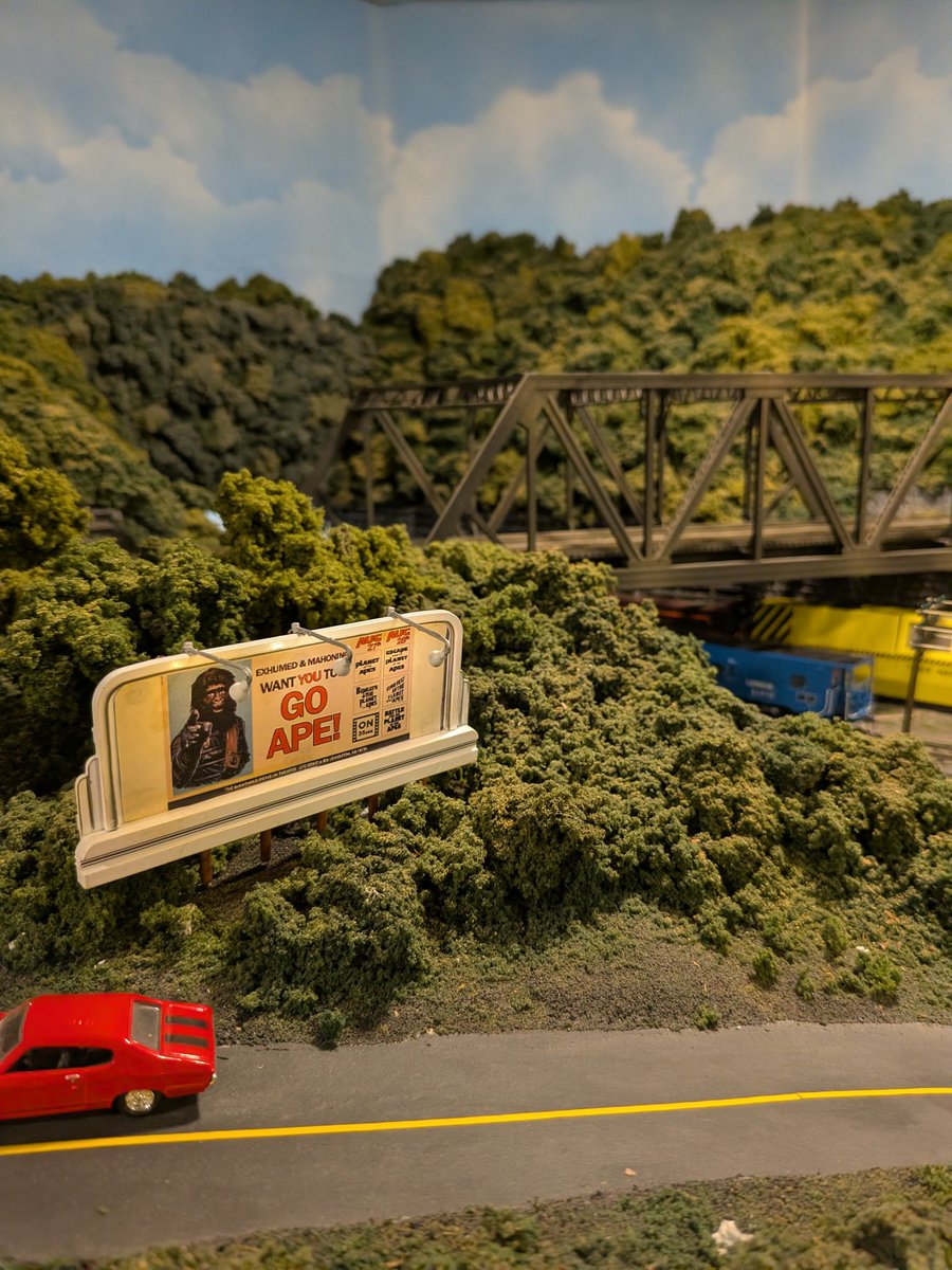 LVwithLove's tweet image. We visited the Lehigh &amp;amp; Keystone Valley Model Railroad Museum on Linden Street, a volunteer-run space dedicated to preserving and showcasing local railroad history. It's way bigger than it looks here. 

#LehighValley #BethlehemPA #LocalHistory #ModelRailroad #communitymuseum