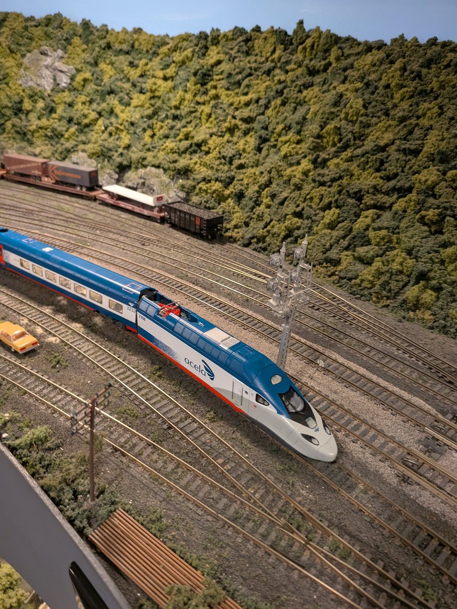 LVwithLove's tweet image. We visited the Lehigh &amp;amp; Keystone Valley Model Railroad Museum on Linden Street, a volunteer-run space dedicated to preserving and showcasing local railroad history. It's way bigger than it looks here. 

#LehighValley #BethlehemPA #LocalHistory #ModelRailroad #communitymuseum