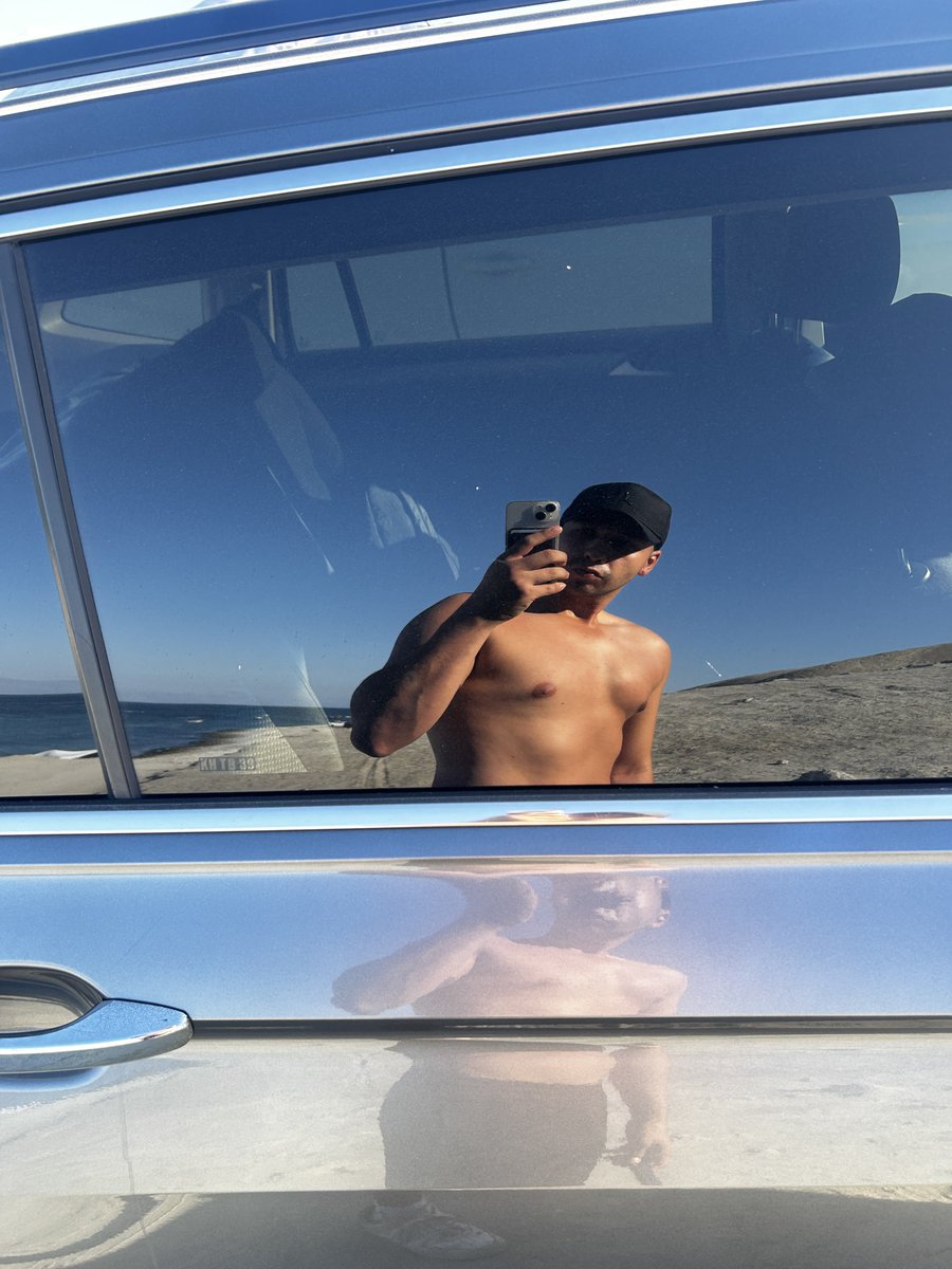 Unholy Maxi 🪦 tweet media