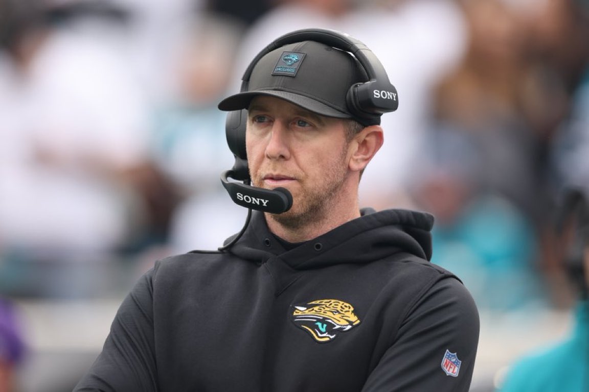 AdamSchefter's tweet image. The 2025 Jaguars now join the 2025 Patriots and 1999 Colts as the only teams in NFL history to win 13-plus games one season after losing 13-plus games the season before.