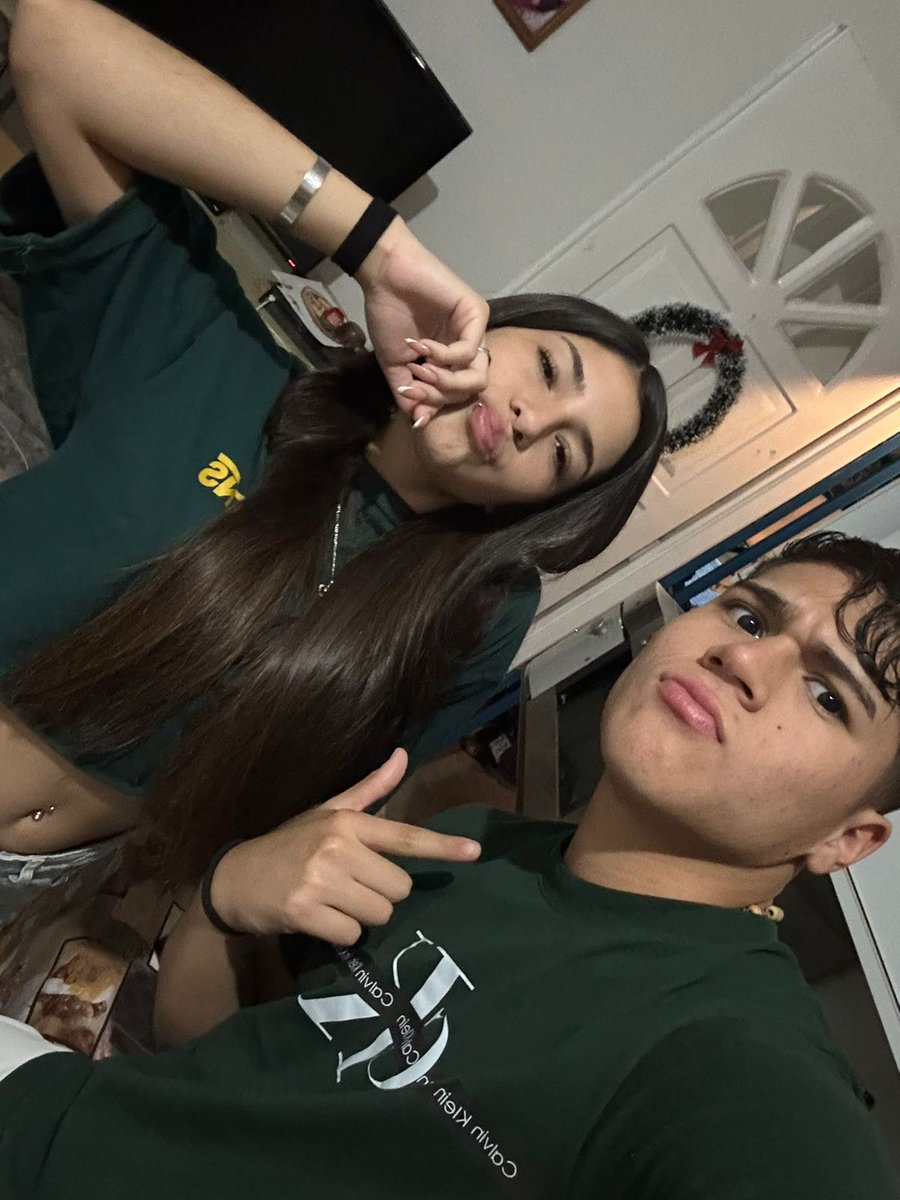 jadeevc's tweet photo. te amo tanto mi chiquito 🥰❤️ https://t.co/aIEOsnUB9o