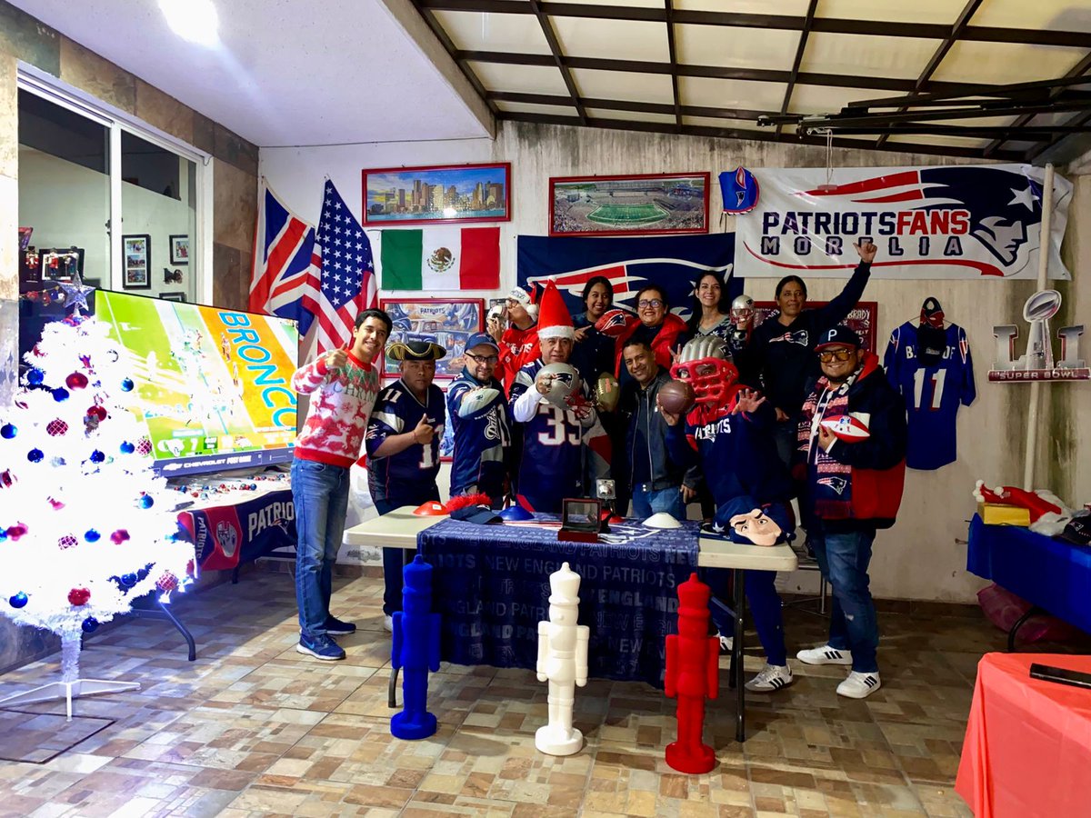 chapiswarner's tweet photo. Pats Army Morelia, Patriots Fans Morelia @FOXImpactoNFL Go Pats!! 🏈 ❤️ https://t.co/qpRNO4ePdB