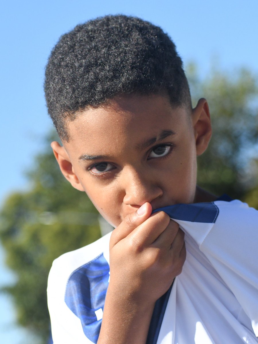 ¡VENÍ A DISFRUTAR DEL DÍA DEL HINCHA DE VÉLEZ! 💙

Hasta las 21:30 te esperamos en el Estacionamiento Descubierto para celebrar nuestro día en casa.

Juegos inflables, shows en vivo, sorteos y muchas sorpresas más.

¡Recordá traer un alimento no perecedero!