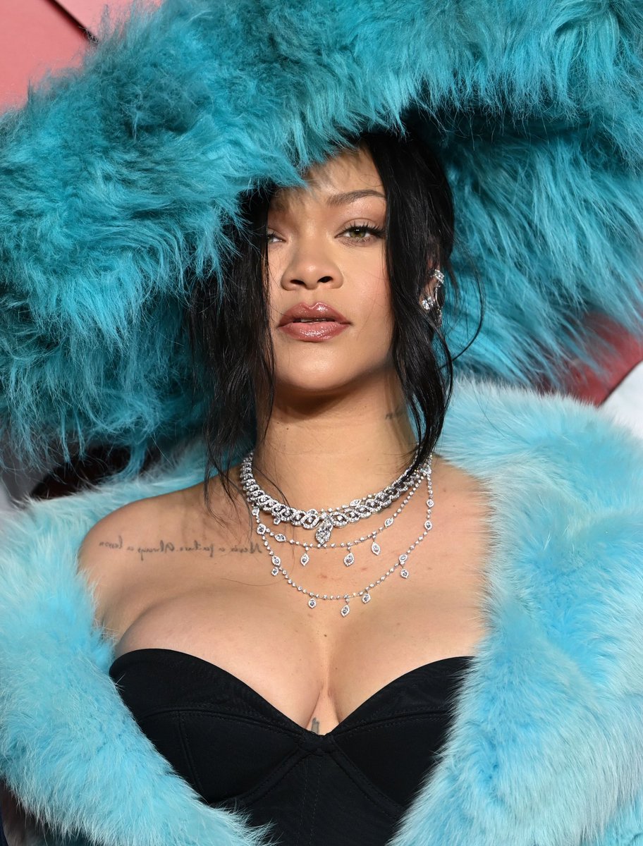 rihannaqg's tweet photo. Estão preparados? https://t.co/kn64DGhO44