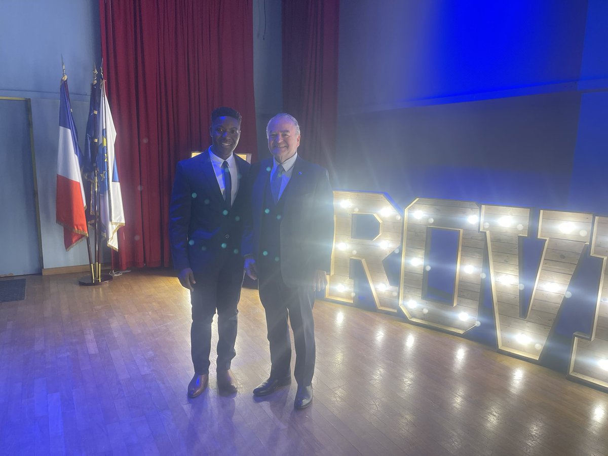 OHenno's tweet photo. Présent lors des vœux de #Provin pour saluer Kwami Agbegna, maire, et son équipe. Une proximité, une connaissance des dossiers, de l'écoute et un projet. Un maire qui honore la République et gagne à être connu. https://t.co/ZxtYKB24bN