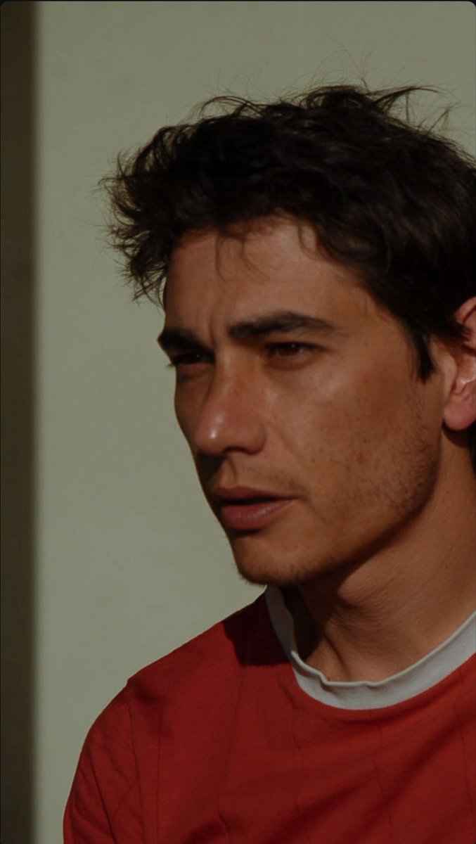 📲 | Enzo vía historias de Instagram con  Lucas King - Lucifer de fondo musical.