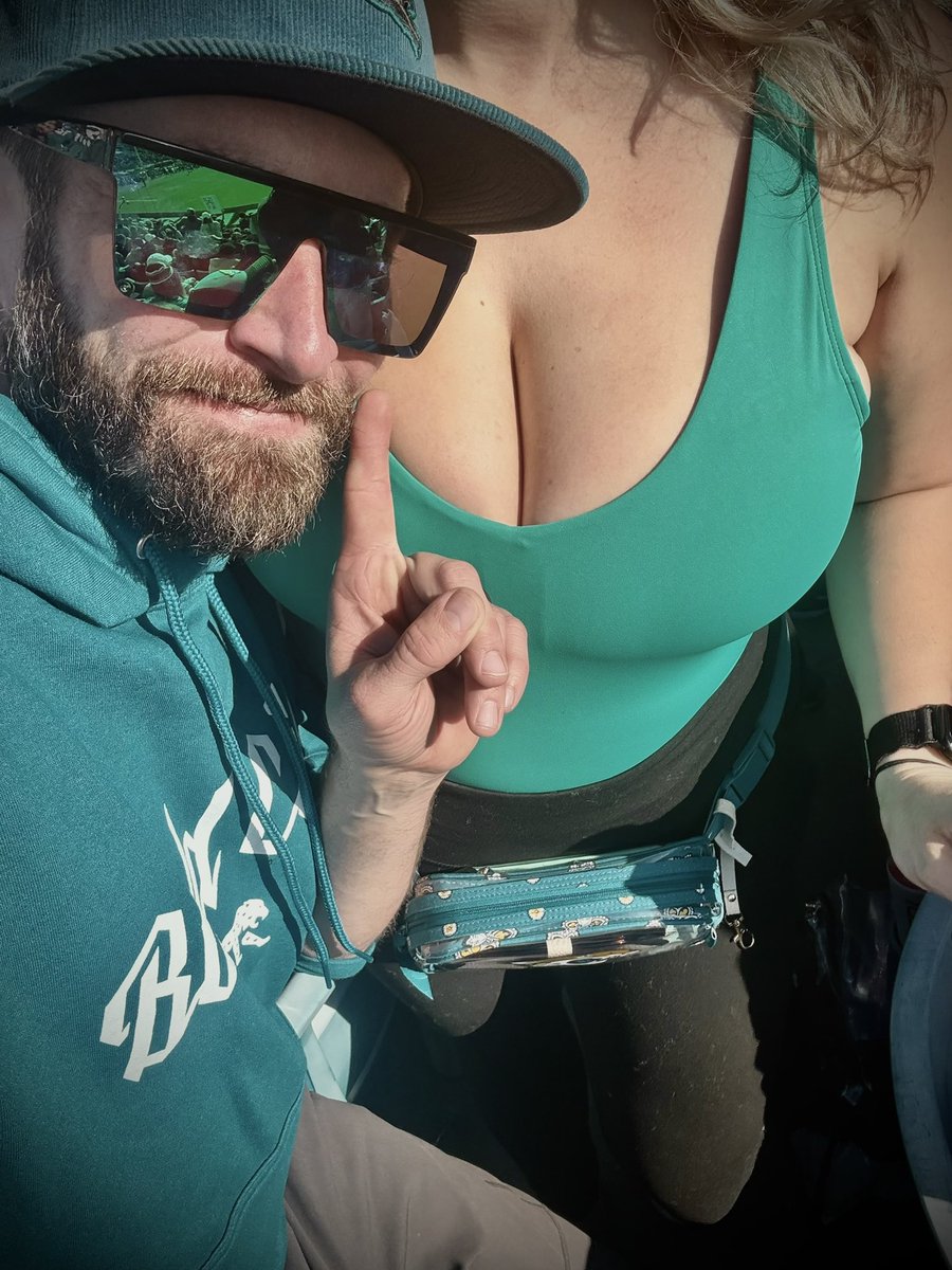 HegeDustin tweet media