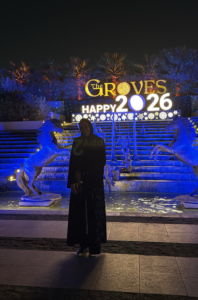 فالأعمار وإن قصُرت، يبقى اثرها وتبقى خالدة بما زرع فيها من خير.. 

سارا بريطانية الأصل، أول مرة تسافر خارج بريطانيا، وجايه السعودية تسلم علينا وتشوفنا وفاء لـ #محمد_القاسم متأثره بأخلاقه وقيمه رغم صغر سنه..

رحمك الله وغفر لك ياعيون أختك.💕