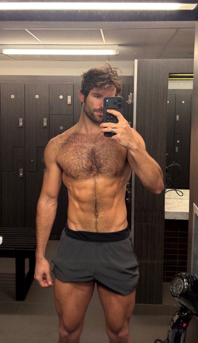 James E. Bond tweet media