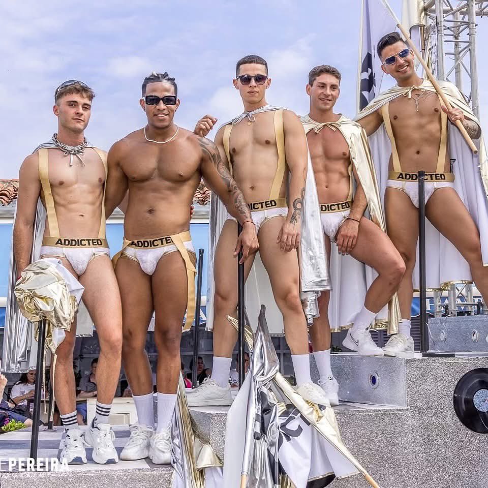 GaySitgesGuide's tweet image. SitgesPride.com - Dates confirmed! Don’t miss all 5 days - new program, parties and events to come.
.
#sitges #gaysitges #sitgespride #pride #gaytravel